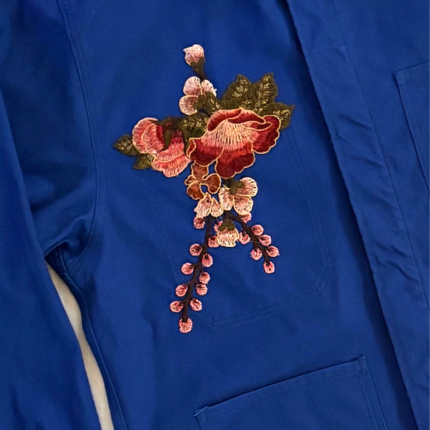 Veste Bleu Pivoines et papillon