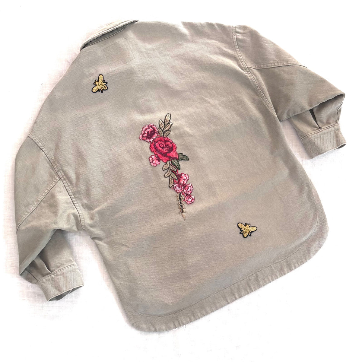 Veste Kaki Roses rouge et bébêtes