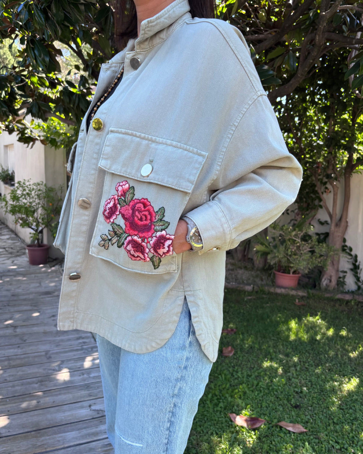 Veste Kaki Roses rouge et bébêtes