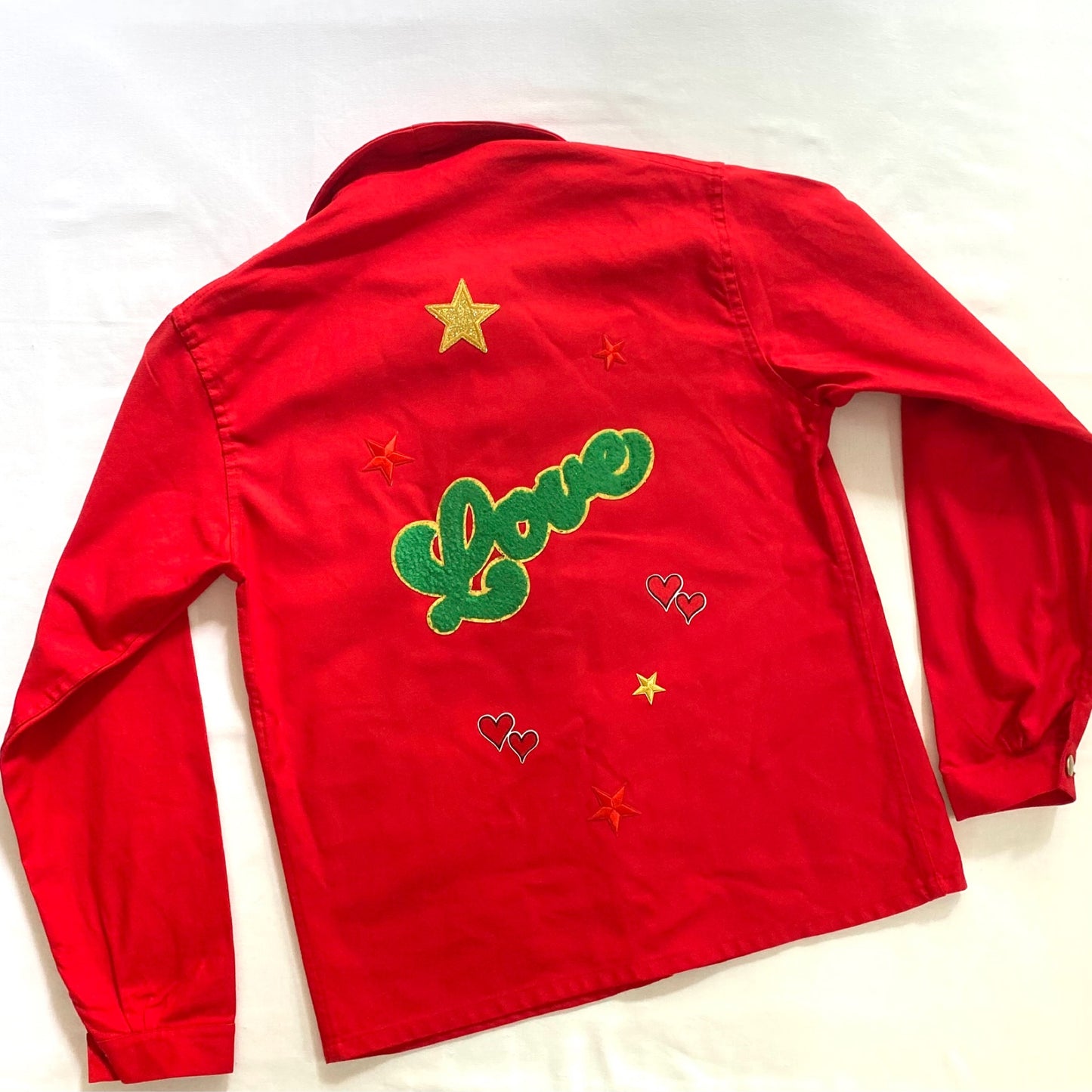 Veste rouge LOVE vert