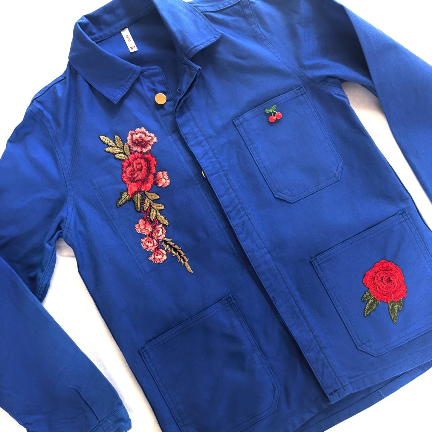 Veste bleue Fleur de lotus et roses rouges