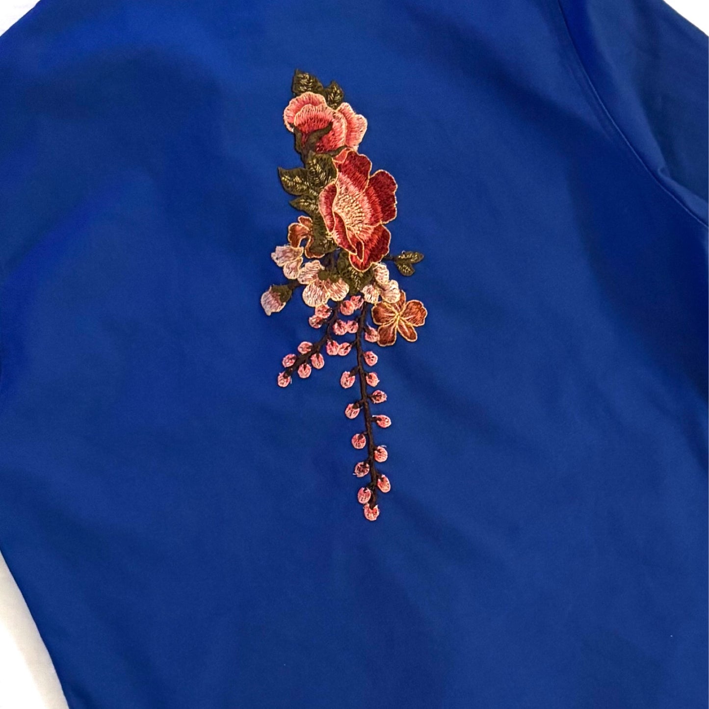 Veste Bleu Pivoines et papillon