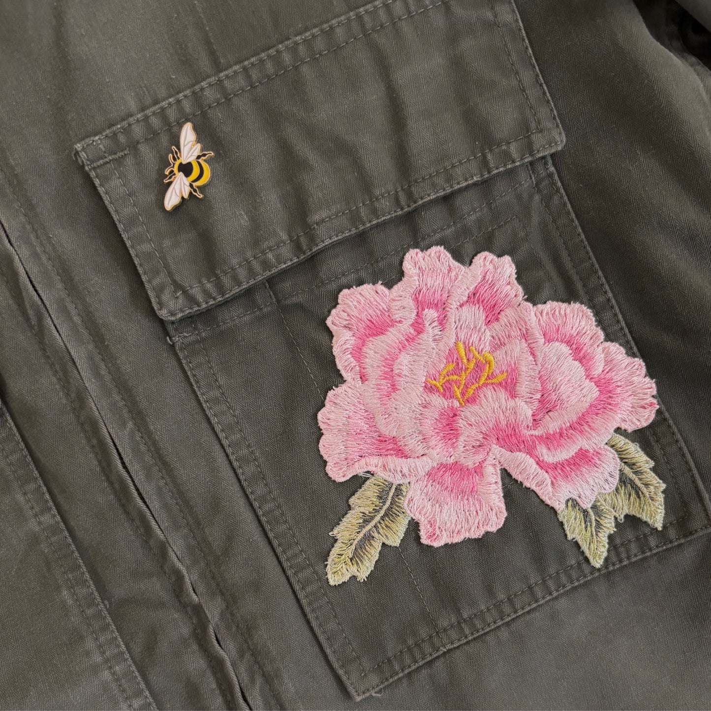 Veste treillis Kaki et Pivoine roses