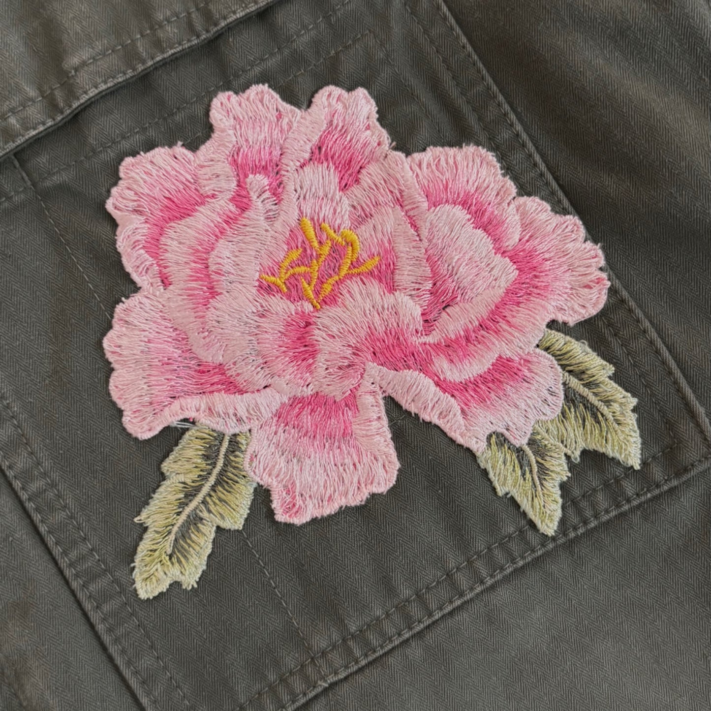 Veste treillis Kaki et Pivoine roses